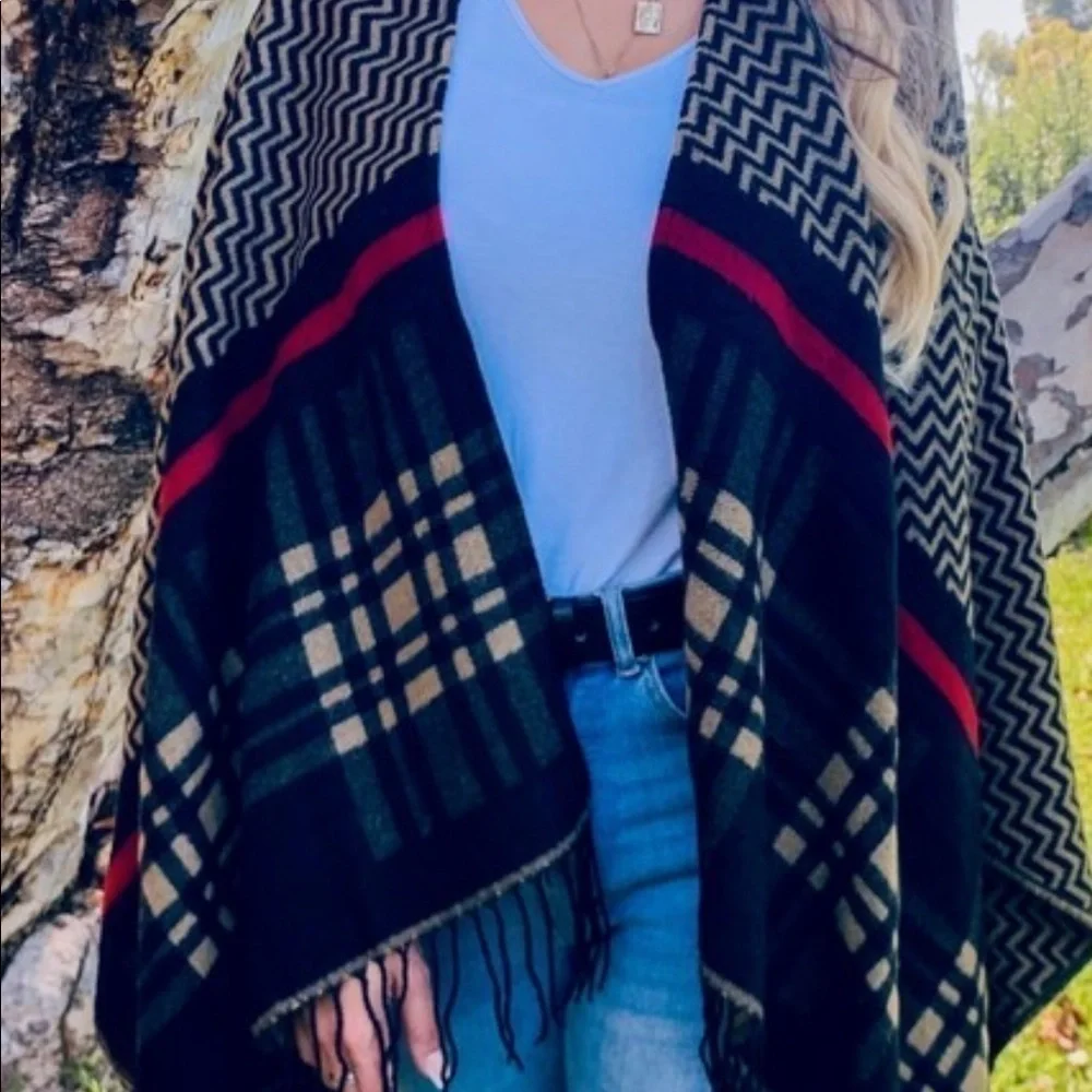 Warm n Cozy Ruana Wrap - Picture 3 of 6